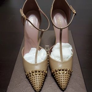 Womens shoes